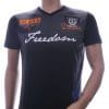 CLUB JU Les Designers Ci-Borg Philipp Plein PRADA Louis Vuitton GUCCI VERSACE KENZO Dsquared2 Levi's CHASIN G-STAR DOLCE & GABBANA DIESEL PME LEGEND WAM DENIM LACOSTE allover modern dessin V-hals Freedom heren T-Shirt Zwart