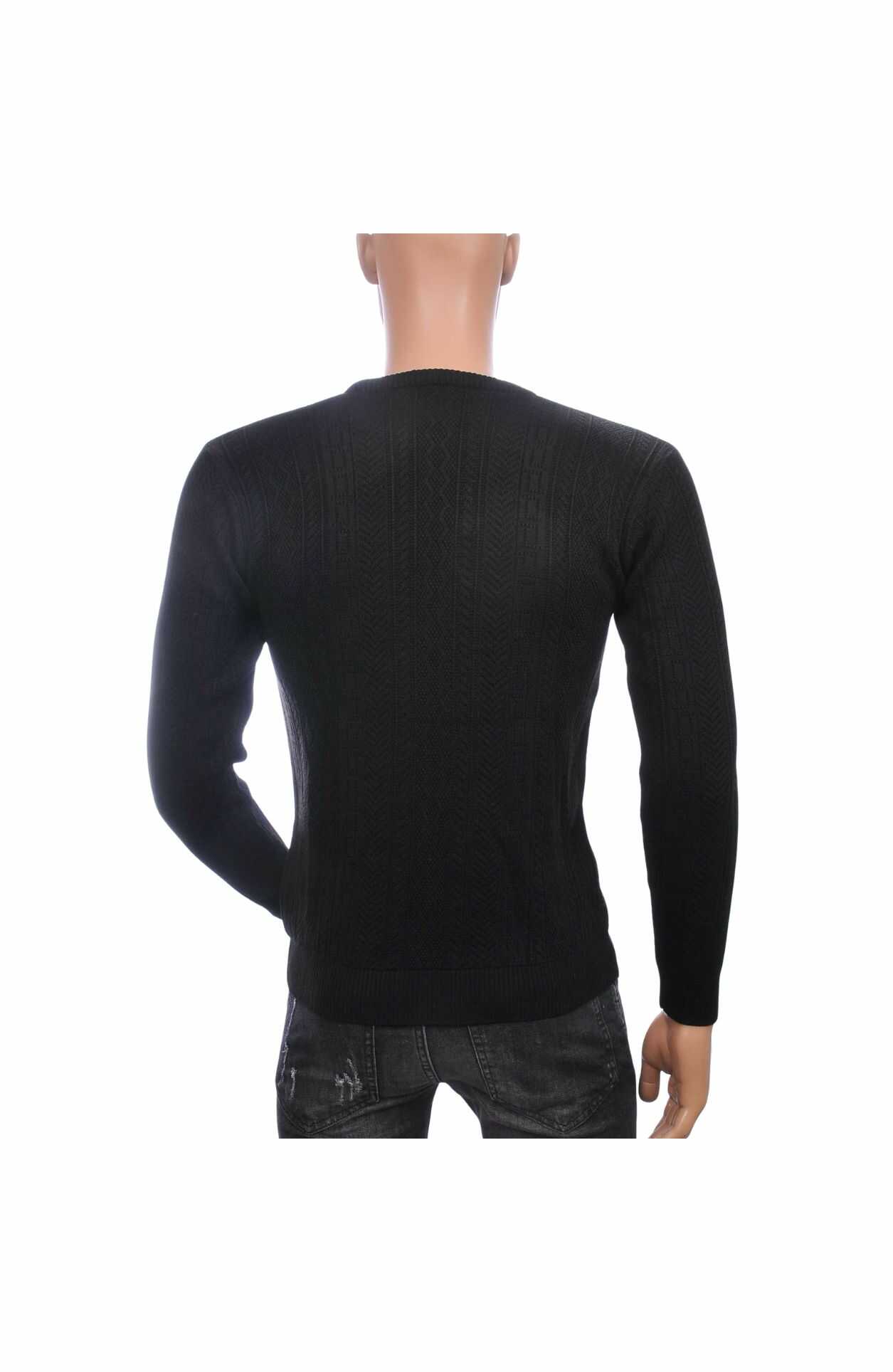 CI-BORG heren trui, Dunne heren trui ronde hals, Slim fit heren trui, Zwarte heren trui dun, Trendy heren trui, Fijngebreide heren trui, Heren trui met dessin, Moderne herenmode, Streetwear heren trui, Casual chique heren trui, Heren trui voor alle seizoenen, Dunne trui met kabelpatroon, online dunne trui bestellen, online trui kopen, trui kopen in Nijmegen, Goedkoop heren trui