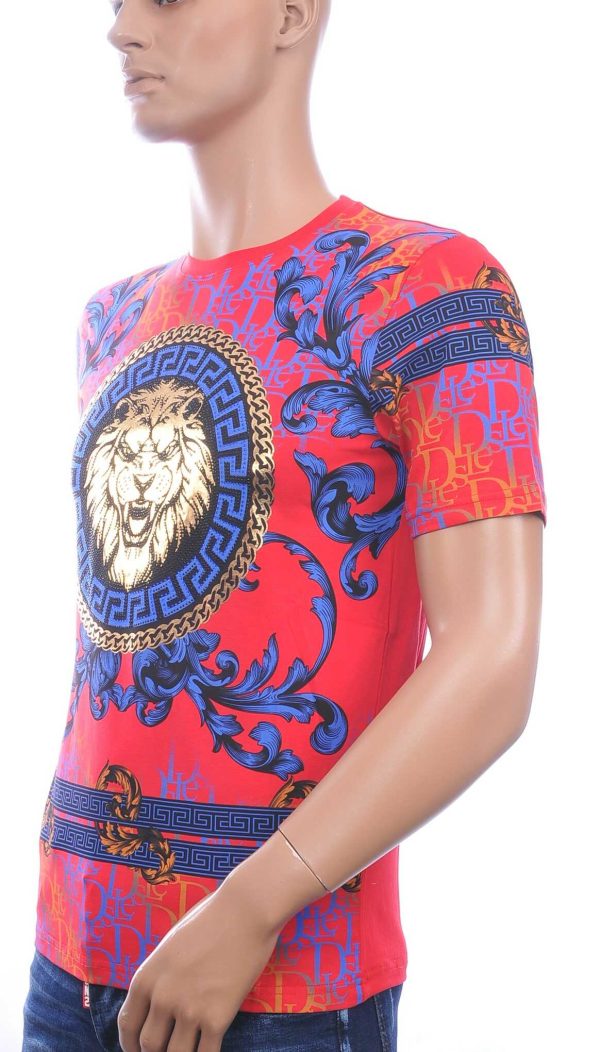 LES DESIGNERS Ronde Hals T-Shirt met Leeuwenkop met Steentjes – Rood