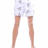 BOY witte heren zwemshort met all-over eagle print, elastische tailleband, trekkoord en comfortabele slim fit pasvorm.