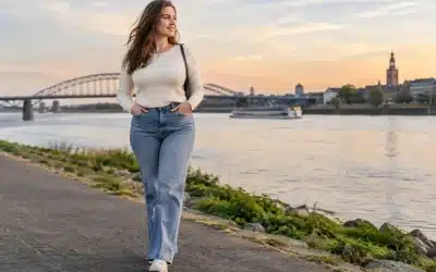 Welke jeans past brede bovenbenen? Zo kies je goed